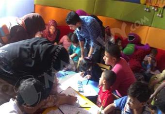 ''غرفة النشاط'' .. حياة أخرى بمستشفى ''أبو الريش''