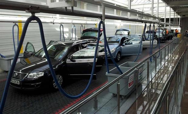 صور وفيديو : أكبر مغسلة سيارات فى العالم بقدرة غسل 400  سيارة فى الساعة