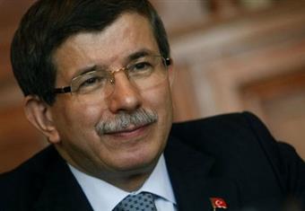 داوود أوغلو: تنظيم داعش استولى على أسلحة أمريكية حديثة في العراق 