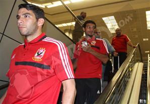 وصول بعثة الأهلي من الكاميرون بعد الفوز على القطن