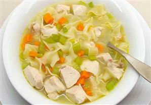 10 أطعمة لعلاج احتقان الحلق