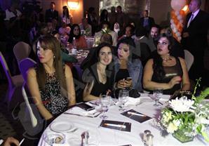 بالصور.. افيهات فيفي عبده تسيطر على حفل افتتاح ''ic flix''