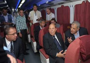 كواليس صعود محلب لقطار إسكندرية.. ومسئولون تأخروا فتحرك القطار