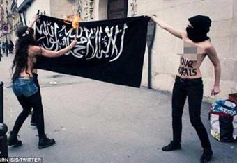 بالصور- العالم يحرق علم داعش للتأكيد على كرهه لهم