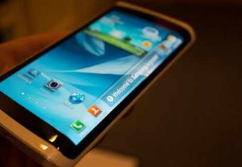 سامسونج تكشف "جالاكسي نوت ايدج" بشاشة منحنية