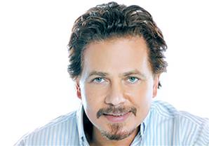 محمد رياض عن تأخر عرض ''باب الفتوح'': الروتين مازال يقتلُنا