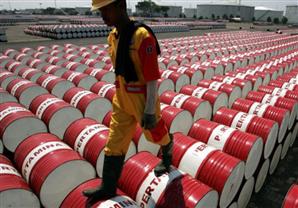 انخفاض أسعار النفط بعد نمو اقتصاد الصين بأضعف وتيرة في 24 عامًا