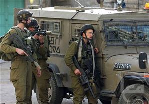 قوات إسرائيلية تعتقل 18 فلسطينيا بالضفة الغربية 
