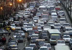 النشرة الصباحية.. كثافات مرورية بالهرم وفيصل ودائري المنيب