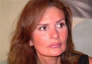 بالفيديو.. يسرا تبكي فاتن حمامة