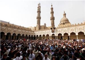 الهُدهُد خطيبًا.. نقل شعائر صلاة الجمعة من الجامع الأزهر