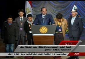 خطاب السيسي في عيد الشرطة يتوعد بتهديدين قبل ذكرى 25 يناير