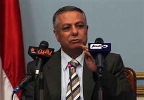 أبو النصر يتفق على دعم ''كمبردج'' لمشروع المدرسة الداعمة  