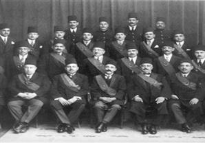 صورة تجمع قضاة مصر بالقاهرة فى عهد الملك فؤاد الأول