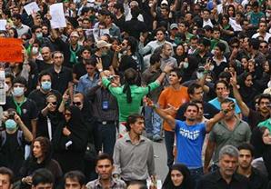 شيرين عبادي: التظاهرات في إيران "بداية حركة كبيرة"