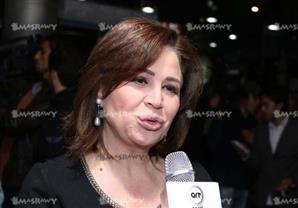 بالصور- النجوم يحتفلون بالعرض الخاص لـ"هز وسط البلد"