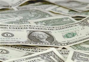 ماهو السبب الرئيسي وراء انهيار الجنيه أمام الدولار بالبنوك؟ 