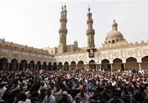 أداء صلاة الغائب بالجامع الأزهر على أرواح شهداء حادث سيناء