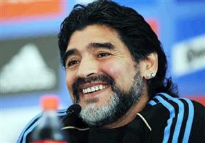 مارادونا وأسطورة أوكرانيا يرشحان نوير لحصد الكرة الذهبية