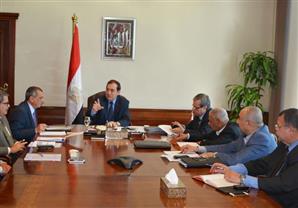 وزير البترول: عرض 4 مشروعات قوانين للبحث عن البترول في أربع مناطق 