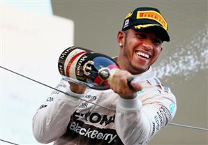 هاميلتون يفوز بالسباق الروسي ويقترب خطوة جديدة من لقب فورمولا 