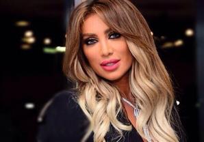 بالفيديو- سقوط مايا دياب أثناء قيادة دراجة نارية