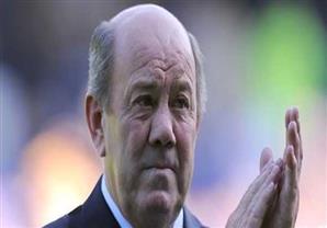 إيفرتون يعلن وفاة مدربه السابق هاوارد كيندال