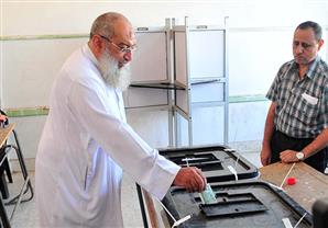 بالصور- عقب إدلائه بصوته.. ياسر برهامي: لن نقبل برئيس حكومة علماني