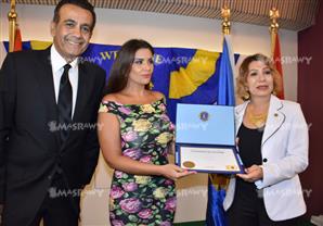 بالصور-  تكريم بعض الفنانات وأسامة منير في حفل تنصيب رئيس نادي الليونز