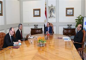 السيسي يناقش مع الجيوشي ورئيس هيئة التصنيع خطة تطوير منظومة النقل