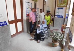 مصر الجديدة.. العكاز يحرك المشهد الانتخابي وتوجيه المواطنين مستمر