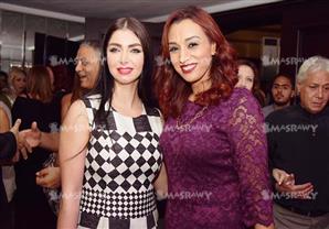 بالصور.. كلوديا تشارك نجوم الفن افتتاح "أسبوع الموضة المصري"