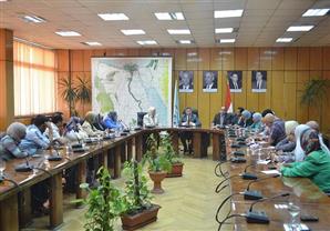 القوي العاملة: الإثنين انتهاء قبول طلبات العمل بالكويت على 23 مهنة 