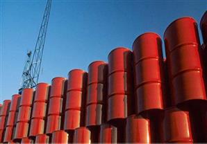  تباطؤ حاد في نمو الاقتصاد الأمريكي.. والنفط يتراجع