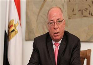 وزير الثقافة يجري اتصالا بمحافظ الإسكندرية للوقوف على أسباب إزالة أكشاك الكتب