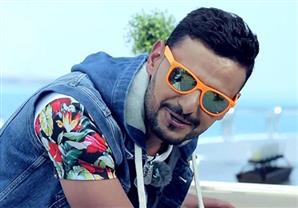 بالصور- رامز جلال في الأراضي المقدسة لآداء مناسك العمرة