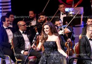 بالصور.. يسرا ومنى زكي ضيوف أنغام في ختام "الموسيقى العربية"