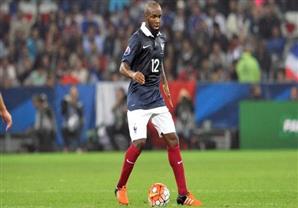 لاعب المنتخب الفرنسي تلقى خبر وفاة ابن عمه في الملعب