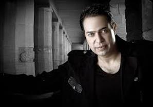 حكيم يروج للسياحة بمصر من حفل غنائي في دبي