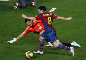 هدف صاروخي لـ"إنيستا" في مرمى ريال مدريد