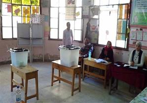 بالصور- لجان بورسعيد خاوية مع بداية اليوم الثاني للانتخابات