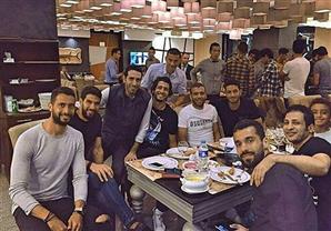 بالصور.. أبو تريكة وبركات ونجوم الأهلي في "عزومة غالي" 