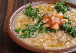 أشهى افطار من مصراوى: فول بالثوم المحمر