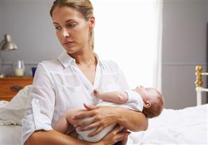 ما هو اكتئاب ما بعد الولادة؟ وكيف يتم علاجه؟