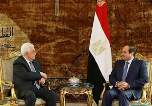السيسي يلتقي رئيس السلطة الفلسطينية في باريس