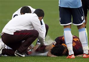 روما يوجه رسالة لمحمد صلاح بعد الإصابة (صورة)