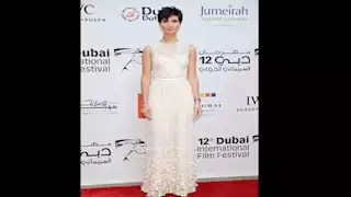 خطفت الأنظار.. إطلالة ساحرة للممثلة التركية توبا في ختام مهرجان البحر الأحمر