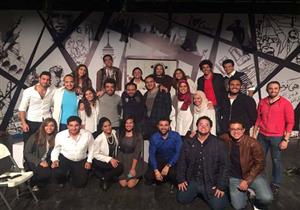 بالصور.. مخرج "هنا أنتيجون" يتألق بعرض "بكرة" علي خشبة مسرح الجامعة الامريكية