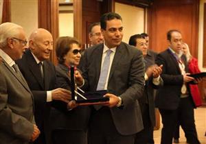  بالصور.. "القومي لحقوق الإنسان" يكرم عميد إعلام بني سويف