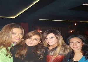 نيللي كريم تحتفل بعيد ميلادها -(صور)